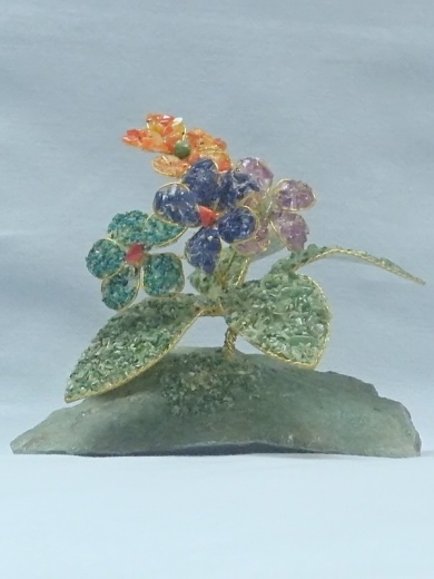 Vier Blumen (± 10 cm) mit Amethyst, Karneol, Türkis und Lapislazuli